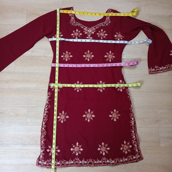 SOLD Womens Burgundy Sheer Lined Embroidered Embellished Kurti Tunic Sz M - Picture 4 of 6